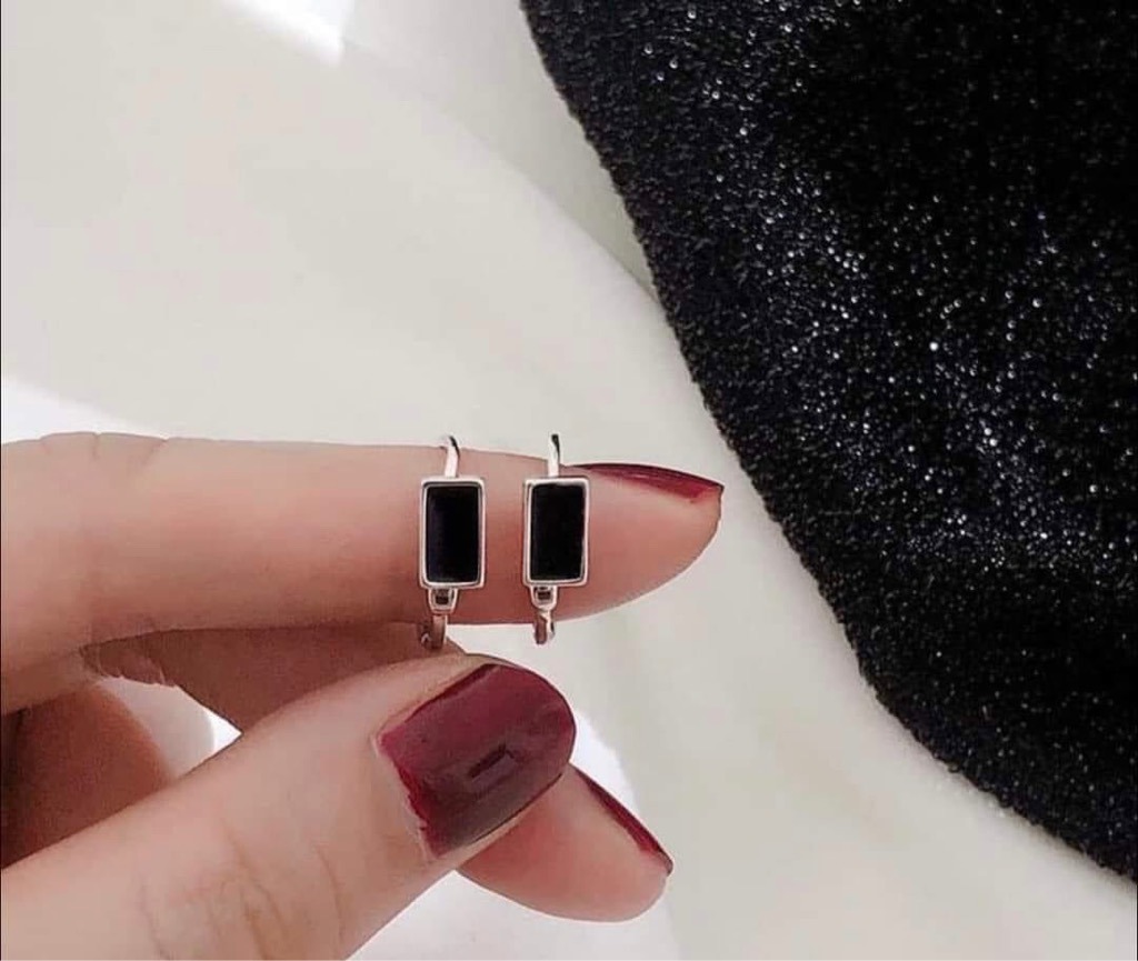Khuyên Tai Bạc Ta Tròn Chốt Bấm Cá Tính Bạc Hiểu Minh HT385