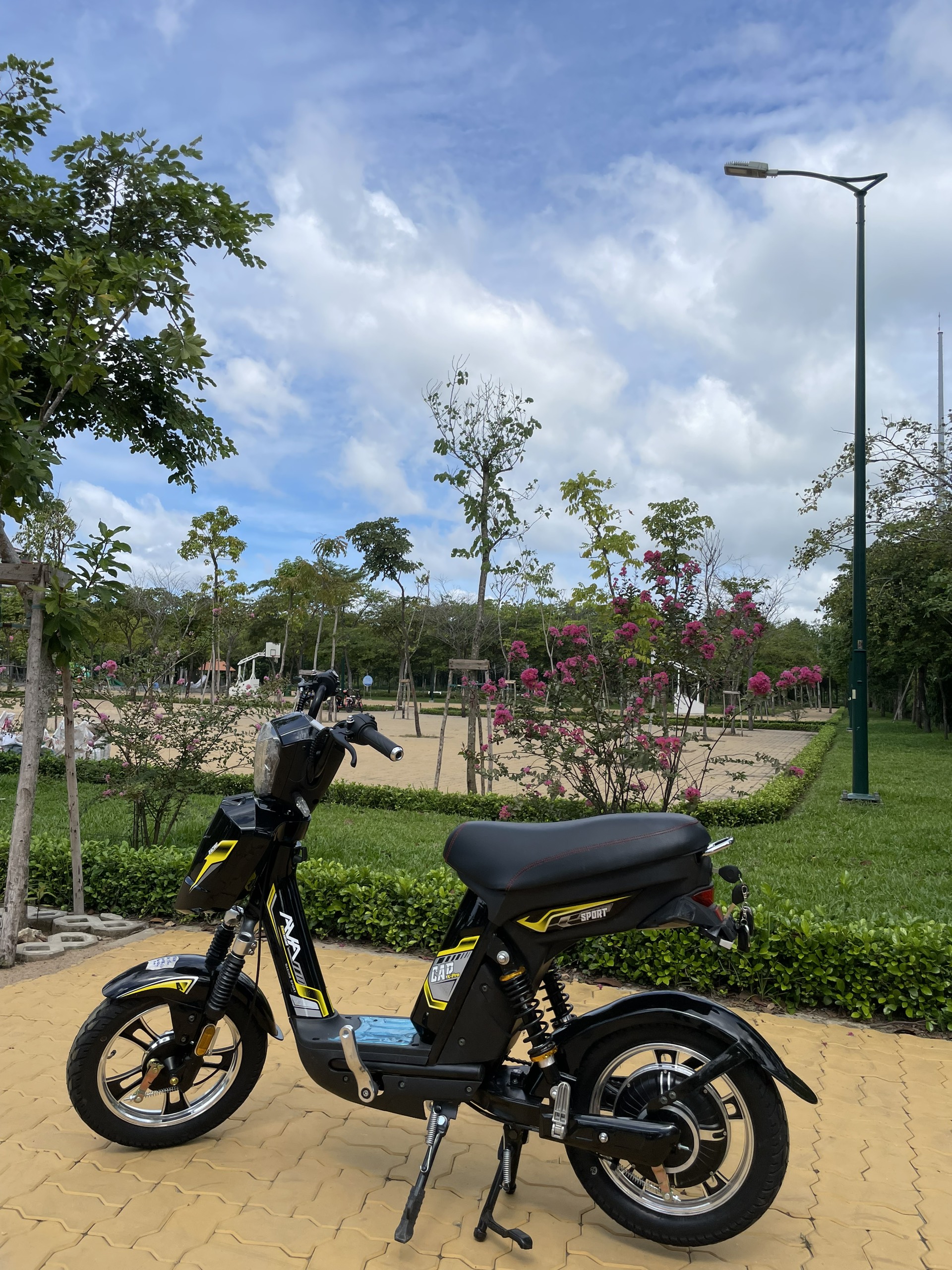 XE ĐẠP ĐIỆN AZI Z7 14inch