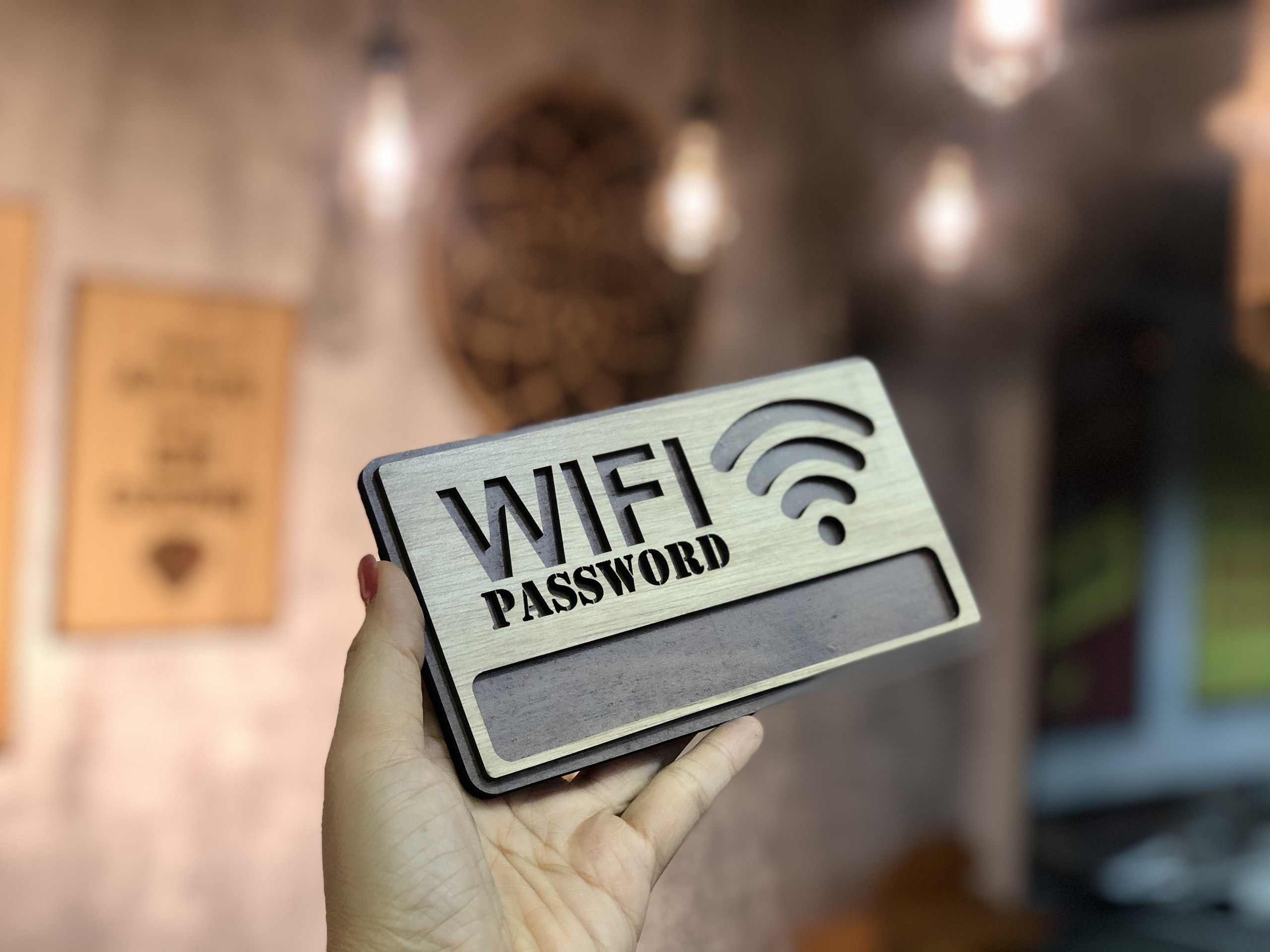 BẢNG WIFI. Gỗ MDF phủ melamine 2 màu tương phản