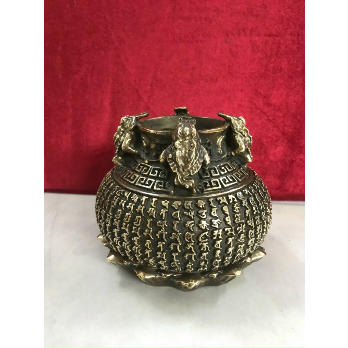 Hũ có đế sen - Decor trang trí