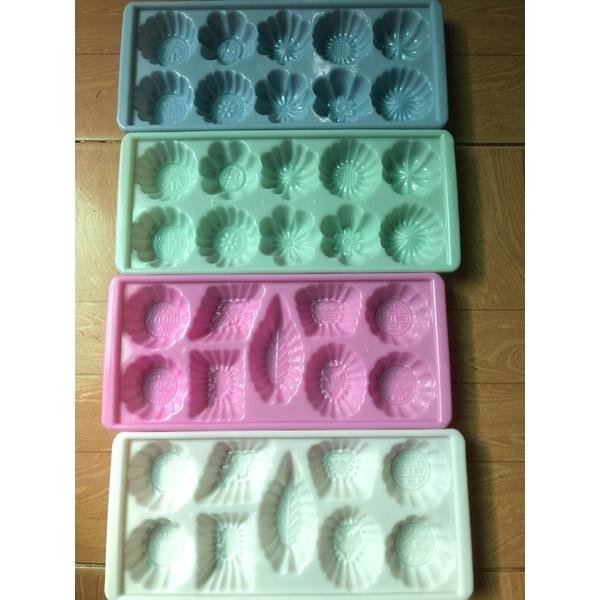 Khuôn bánh bò khuôn rau câu vĩ nhựa hai mẫu 9 bánh và 10 bánh