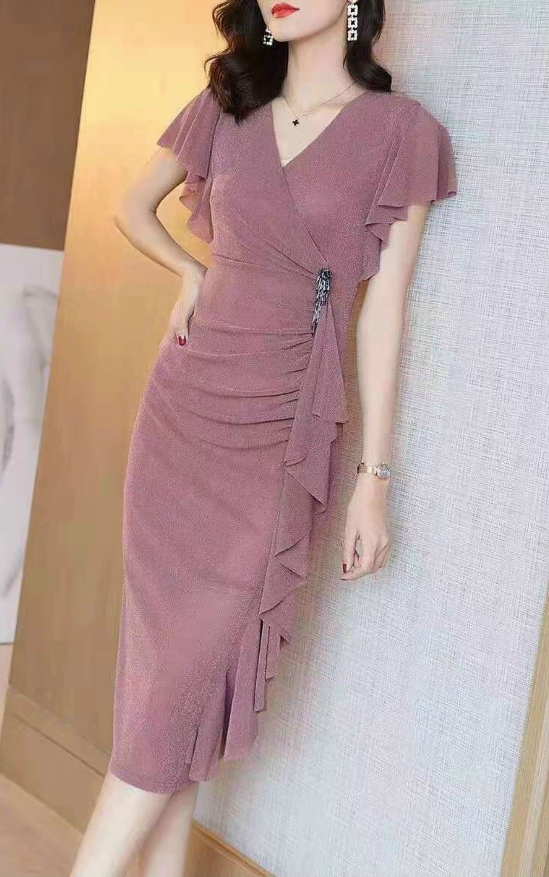 Đầm Ôm Body Phối Bèo Kèm Phụ Kiện Cao Cấp, Sang Trọng, Phù Hợp Mọi Hoàn Cảnh