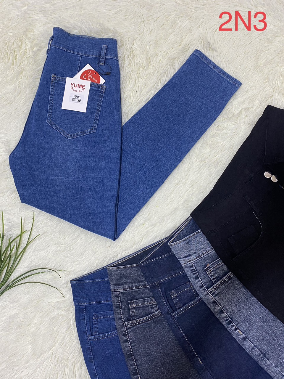 Quần jean dài lưng cao 2 nút có size 26-42 . Vải dày và co giãn. YUME JEAN BIGSIZE