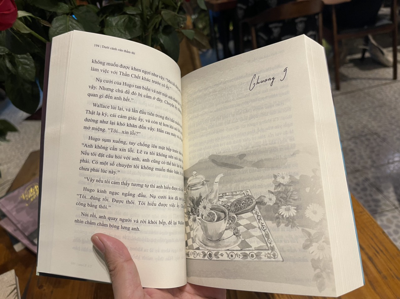 NGÔI NHÀ BÊN BỜ BIỂN XANH THẲM và DƯỚI CÁNH CỬA THẦM THÌ – Jack Frogg dịch – Asbooks – AZ Vietnam – NXB Thế Giới