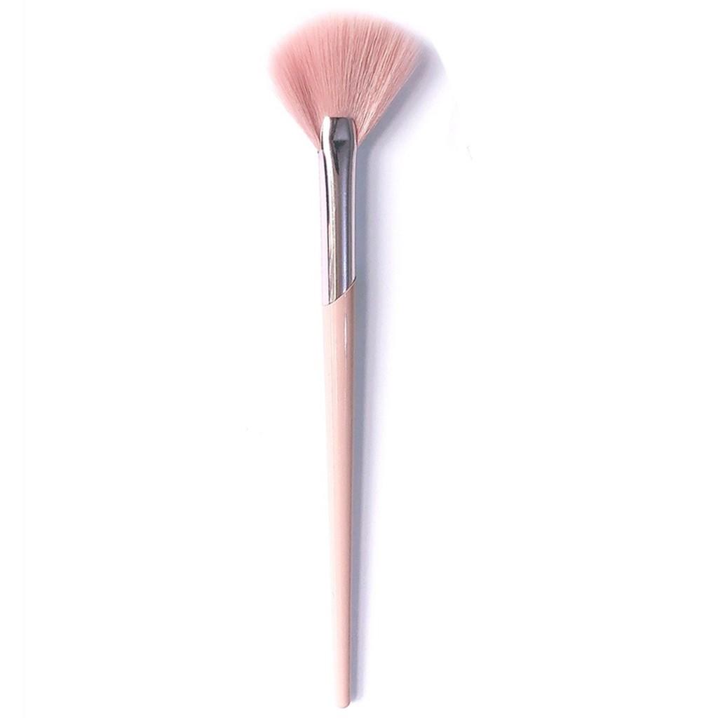 Cọ Quạt Highlight Fenty F211