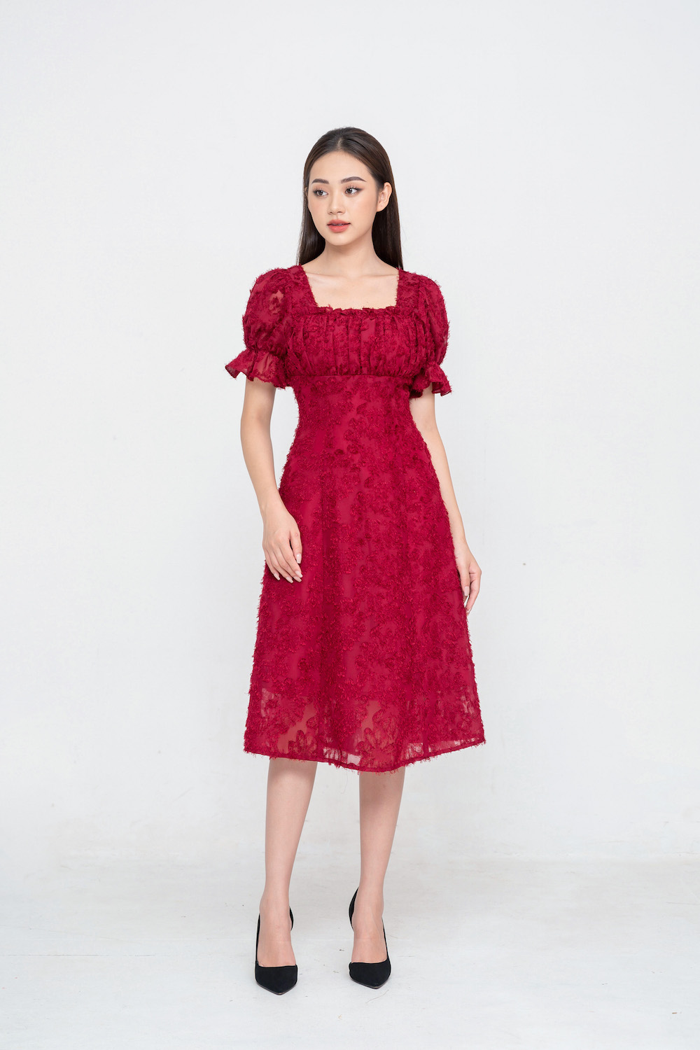 De Leah - Đầm ôm A xếp li ngực - Đỏ