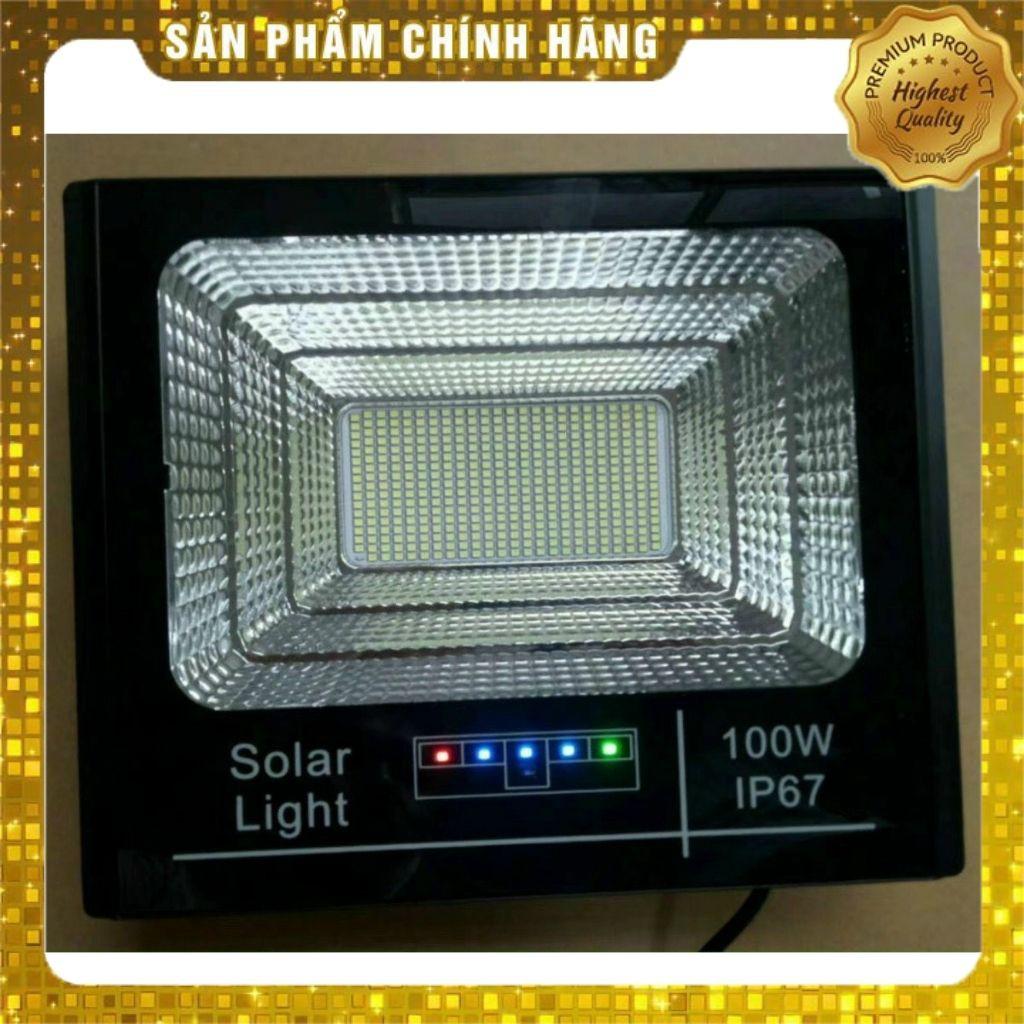 Đèn pha năng lượng mặt trời 100w báo pin mẫu mới nhất chống nước IP67