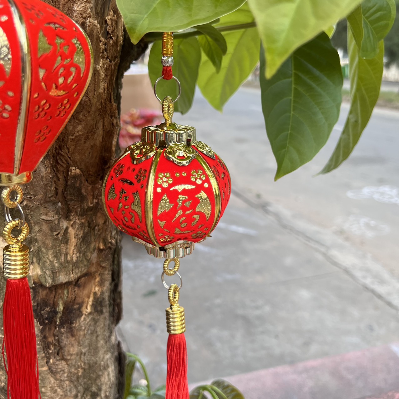 Lồng đèn đỏ hoa văn trang trí tết, trang trí decor
