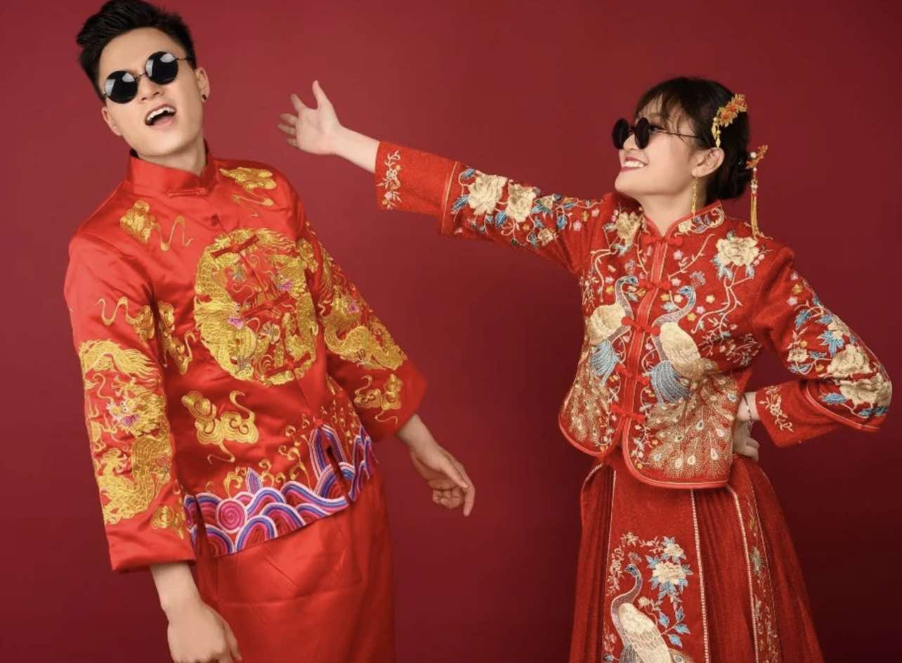 Kính râm thầy bói sành điệu cho cặp đôi