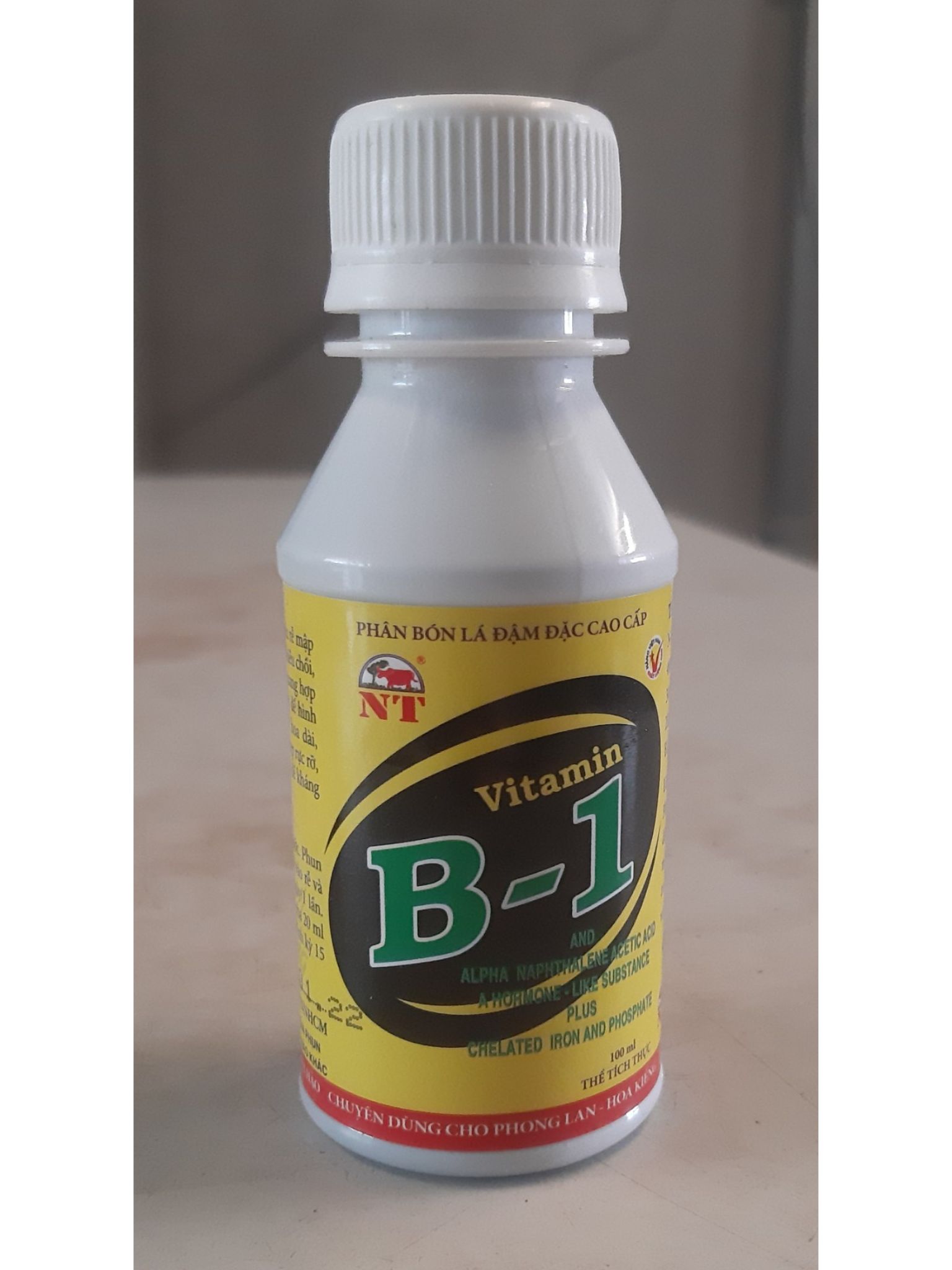 Chai Vitamin B1 Phân bón lá cao cấp, đậm đặc HVP