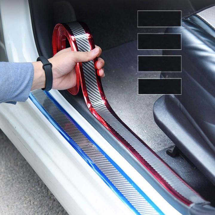 Cuộn Cacbon dán cốp, dán bước chân chống xước xe 70MM X 2,5M: Mã CB-01
