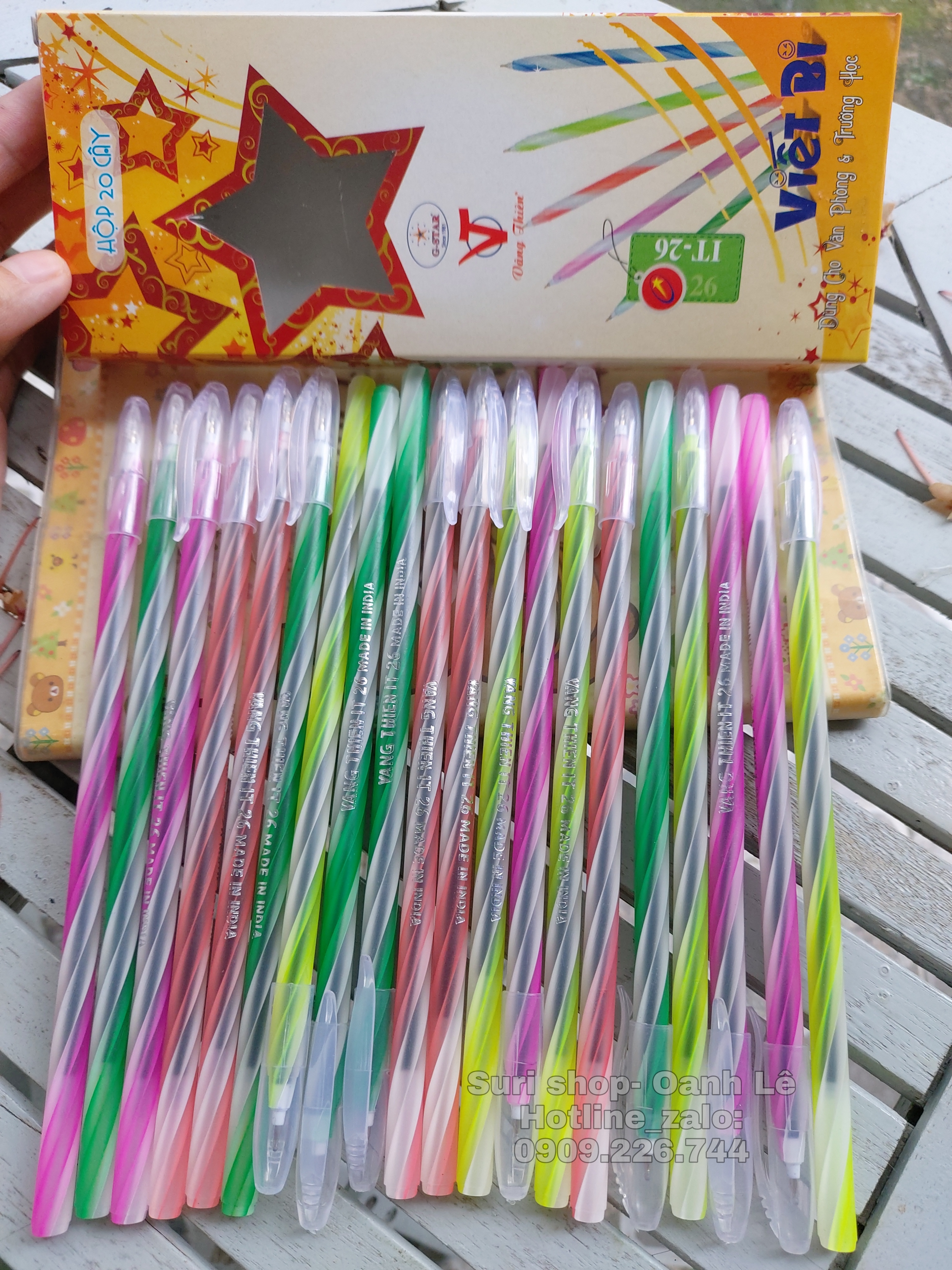 Hộp 20 bút bi mực xanh xoắn dài Gstar ( mẫu xoắn giao ngẫu nhiên )