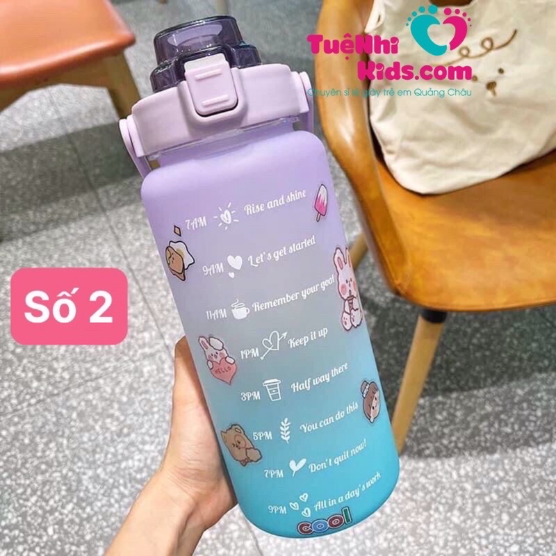 Bình Nước 2 Lít Nhắc nhở uống nước Mỗi Ngày Tiện Lợi An Toàn Sức Khoẻ[Tặng kèm 4 stick 3D siêu xinh}