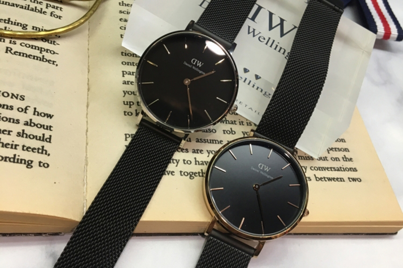 Đồng Hồ Dây Mắt Lưới Daniel Wellington DW00100202 (32mm) - Đen