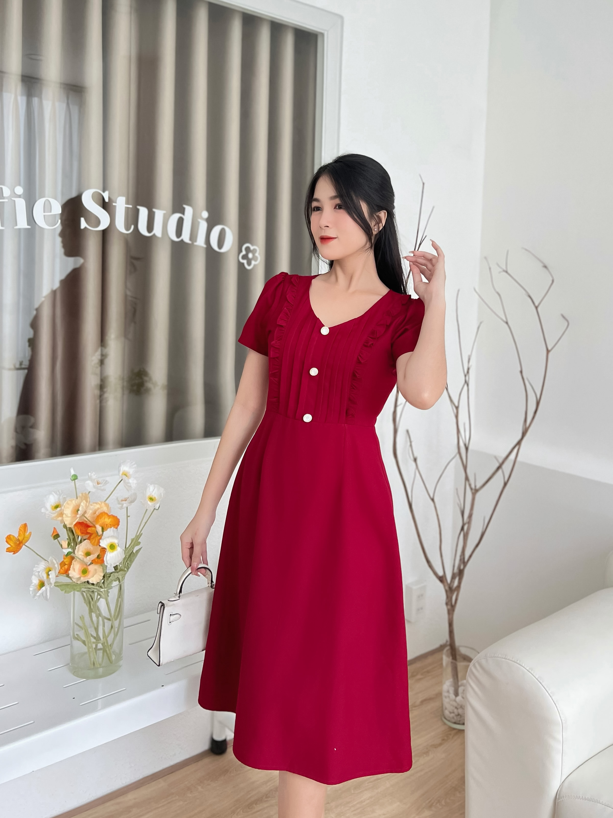 Đầm cổ V xếp ly sang trọng D100 - Lady Fashion