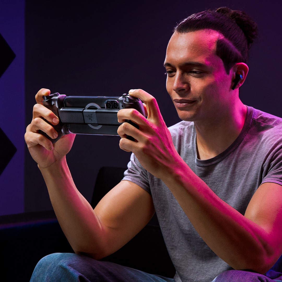Razer Kishi Ultra - Tay Cầm Chơi Game dành cho thiết bị iPhone, Android và iPad Mini - Hàng chính hãng