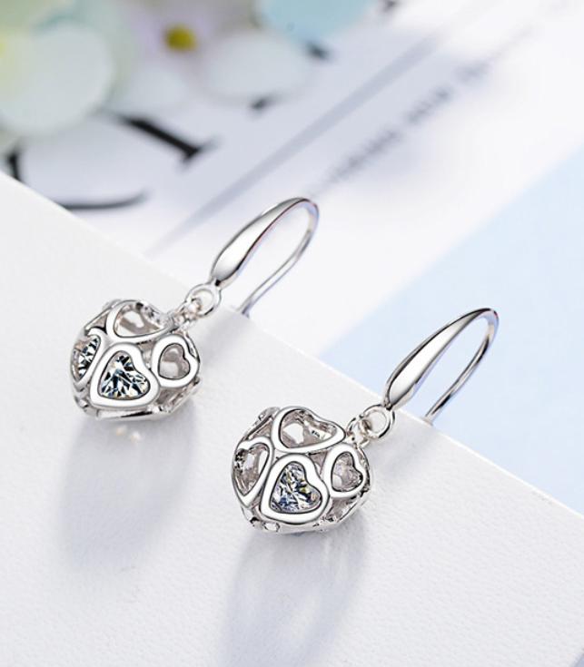 Bông tai trái tim lồng đá BHBT362