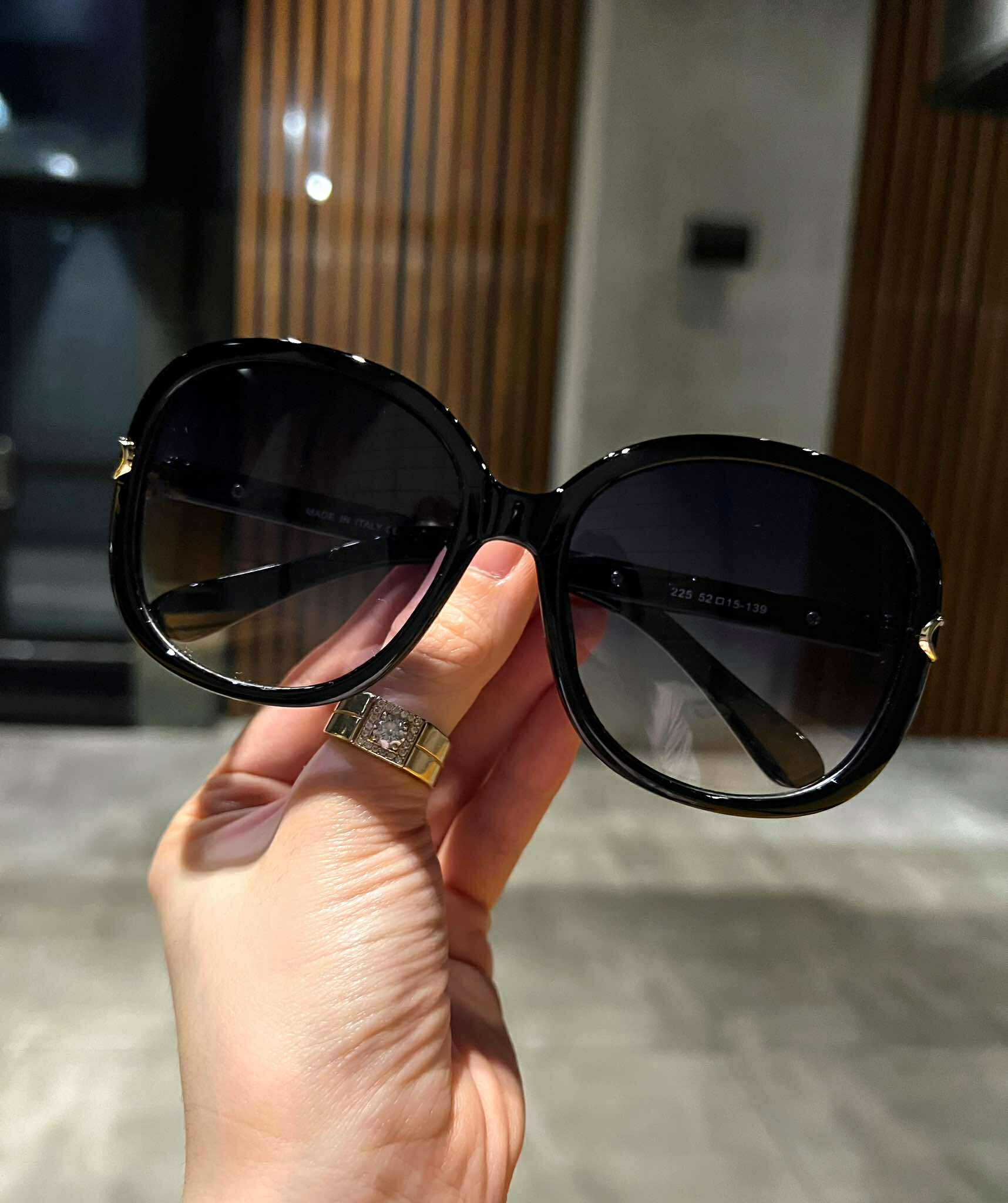 Kính râm, Kính mát thời trang gọng xoắn sành điệu cho nữ + tặng hộp đựng, khăn lau