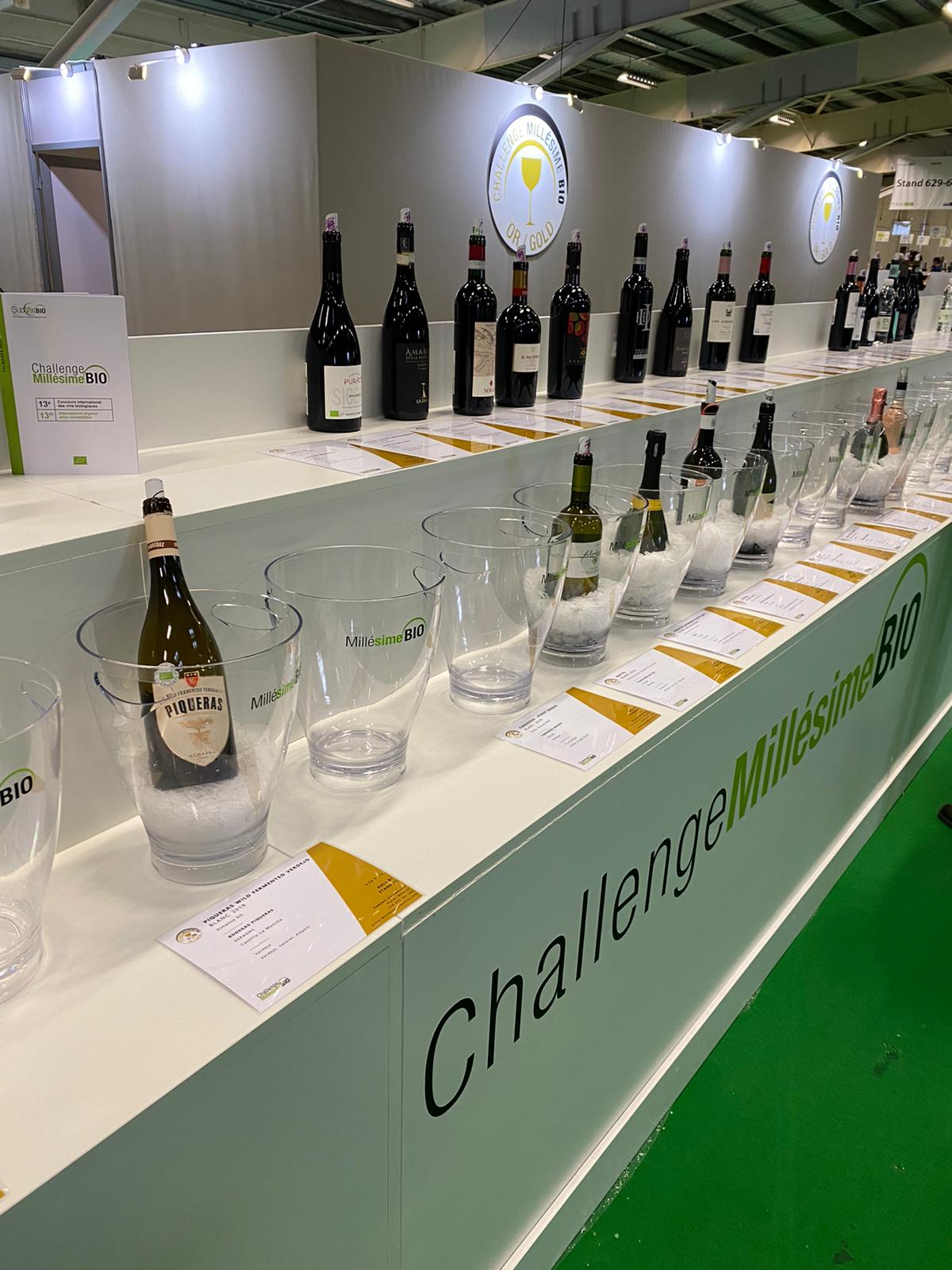Rượu vang Organic Castillo De Almansa Roble kèm túi hộp,đồ khui
