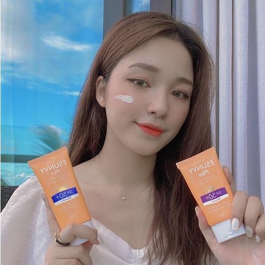 Bộ Combo "Nắng Nóng Không Lo - Mụn To Không Sợ" Kem Chống Nắng Esunvy Plus Sun Care Face 50g Và Sữa Rửa Mặt Esunvy 150g
