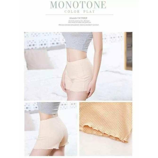 Quần đùi mặc váy len tăm cho bạn gái