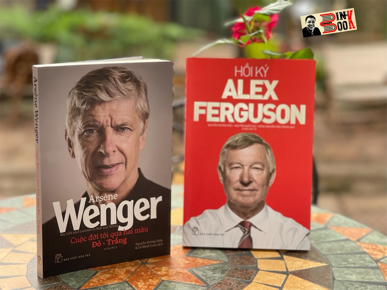 CUỘC ĐỜI TÔI QUA HAI MÀU ĐỎ TRẮNG ARSÈNE WENGER & HỒI KÝ ALEX FERGUSON Nxb Trẻ – bìa mềm