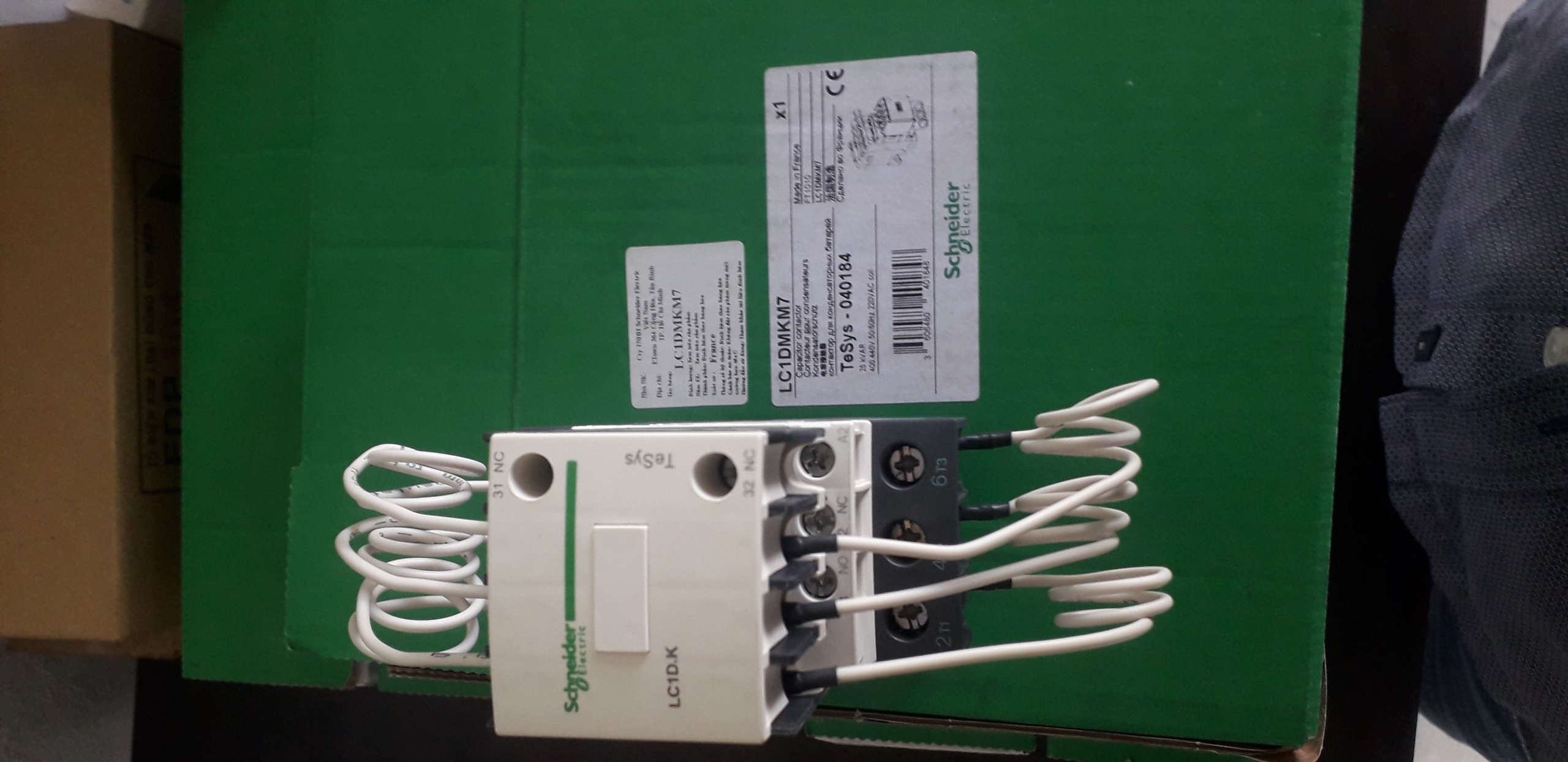 Khởi động từ LC1DMKM7 Contactor Tụ Bù 3P 25Kvar 220V