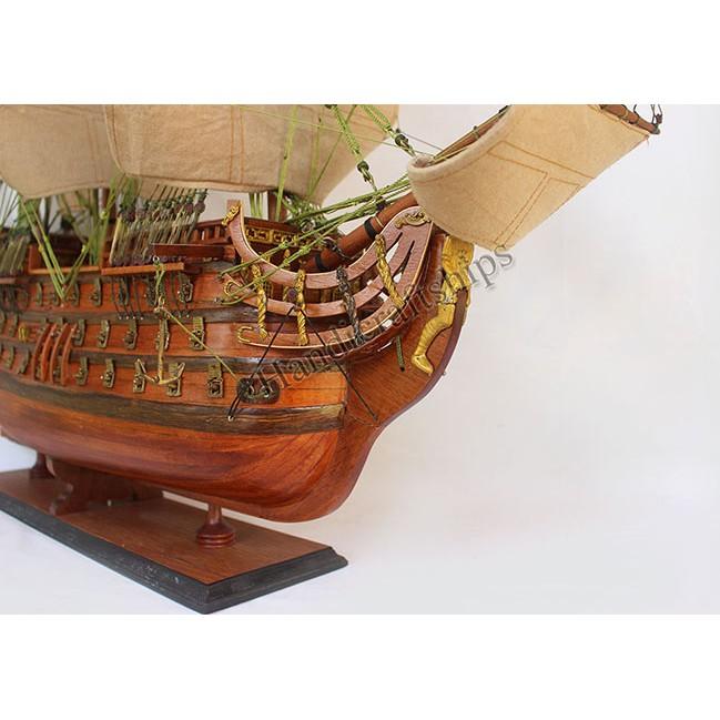 Thuyền buồm gỗ Royal Louis 109cm Thuận buồm xuôi gió