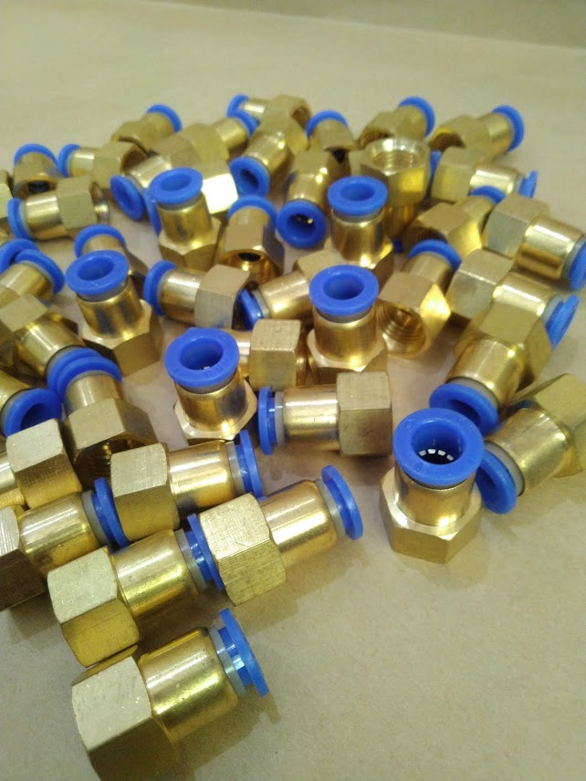 Đồng thau ren trong 21 ra ống 8mm