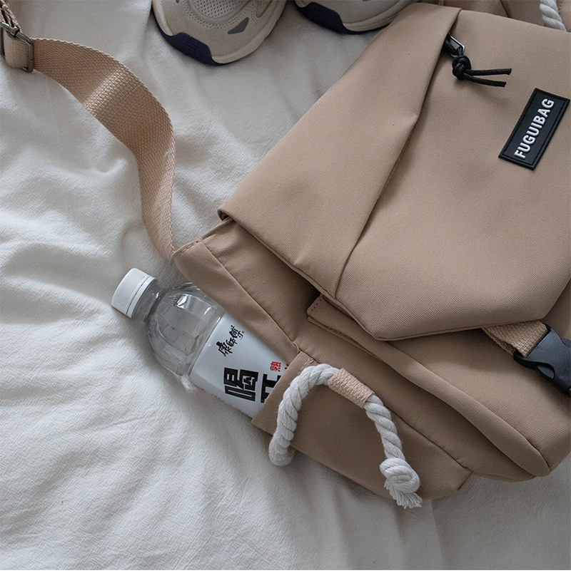 Túi đeo chéo nữ phong cách dễ thương – BEE GEE DCNU1085