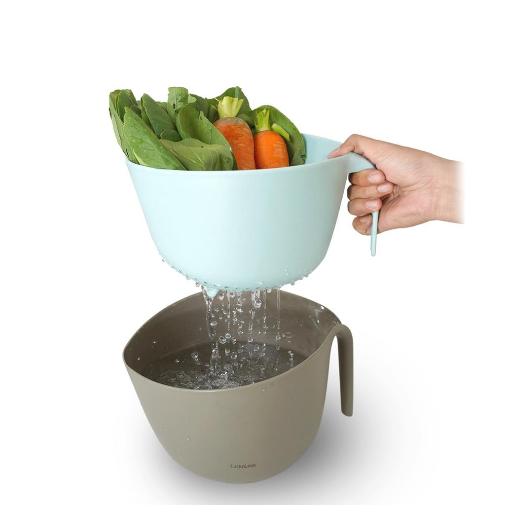 Rổ kèm thau Lock&amp;Lock Mixing Bowl with Colander CKB014GRY - Hàng chính hãng, rổ đựng có rãnh để ráo nước - Hapos