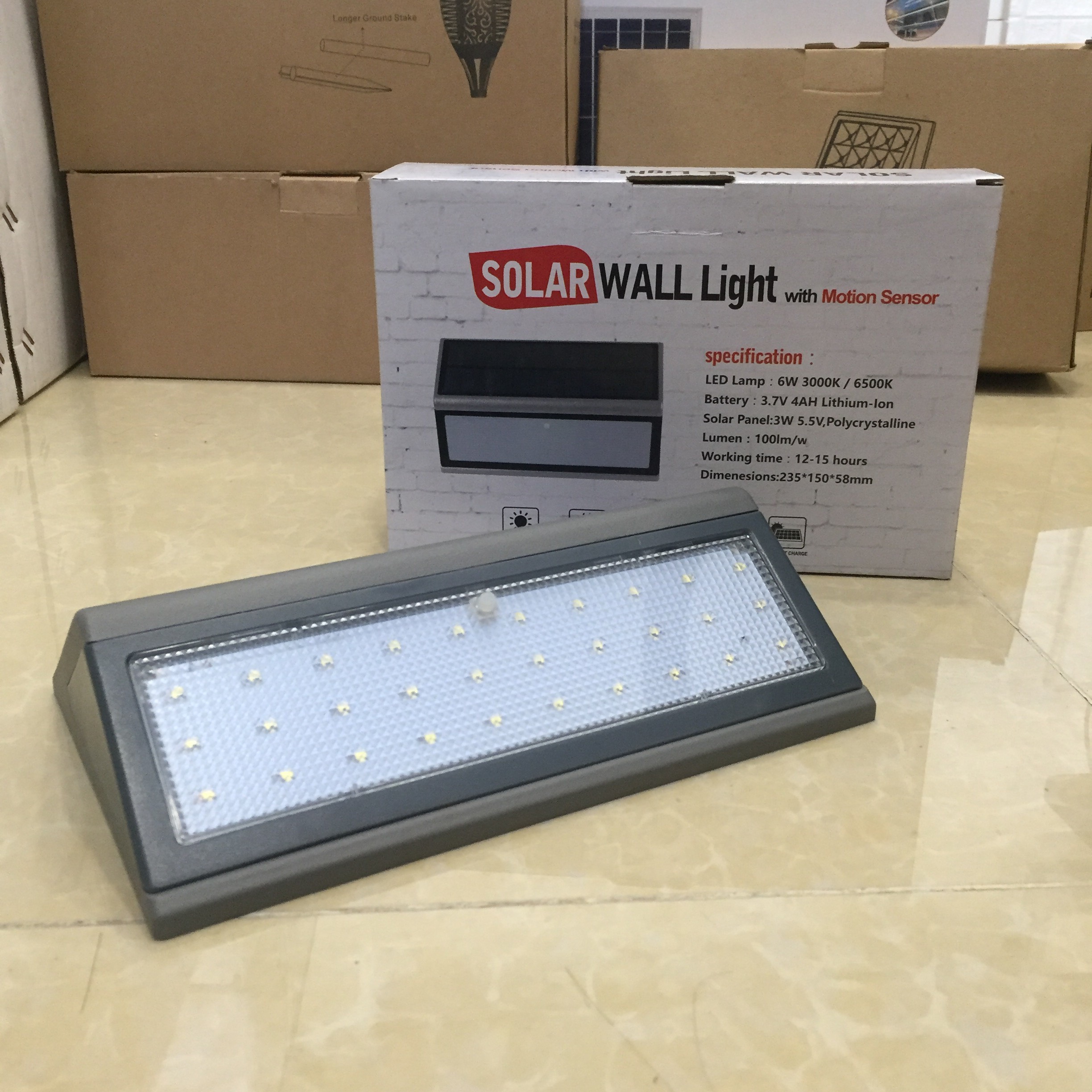 Đèn led ốp gắn treo tường thông minh năng lượng mặt trời có cảm biến GIVASOLAR GV-WL0712