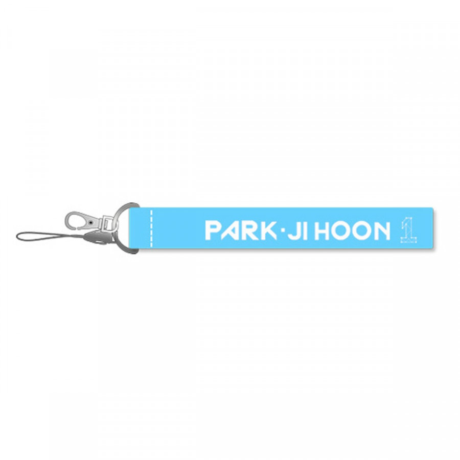 Móc khóa Park Ji Hoon của nhóm Wanna One nametag Wanna One