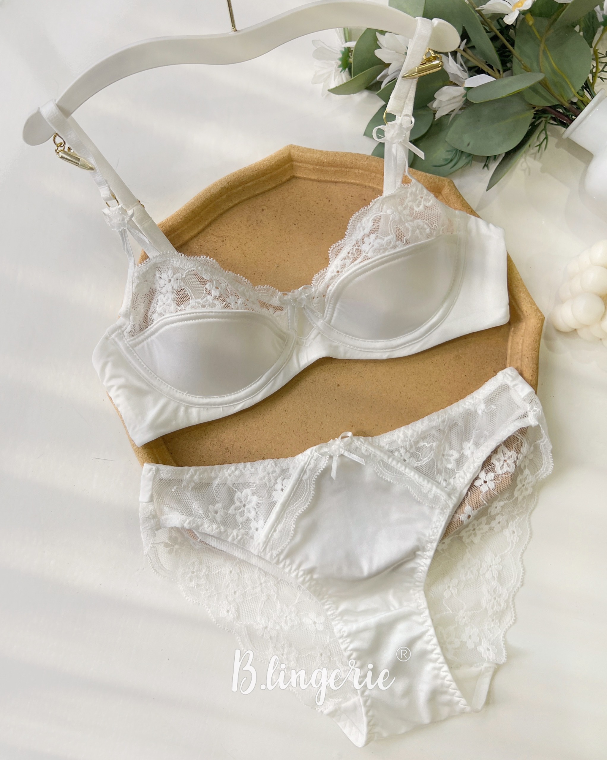 Bộ Đồ Lót Ren Nữ Thoải Mái - B.Lingerie