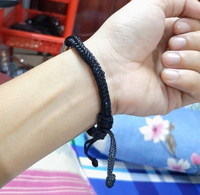 Combo 2 vòng tay nam nữ dây dù rút kéo free size