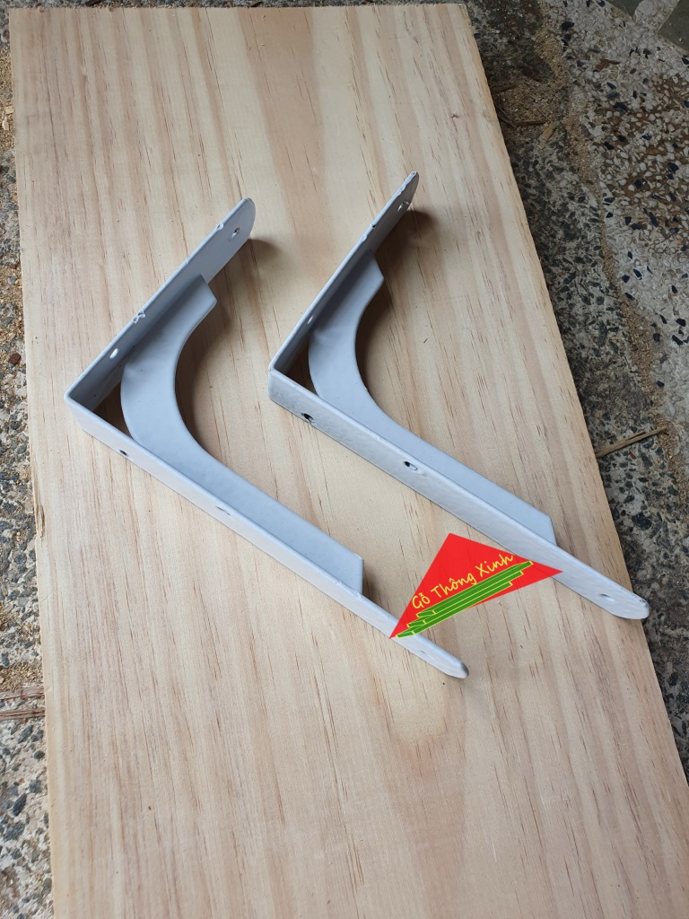 Cặp giá đỡ kệ gỗ dài 20cm bằng sắt đã sơn màu trắng rất chắc chắn, làm kệ chịu lực tốt trên 30kg