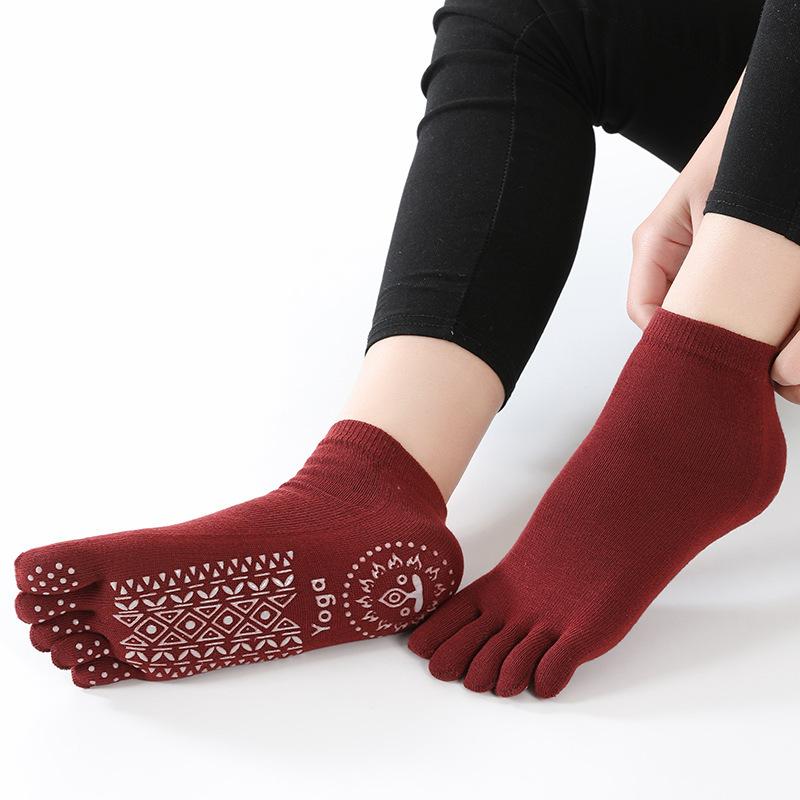 Phụ nữ mùa xuân Yoga Silicone vớ năm ngón chân không trượt Ladies Thể thao Grip Pilates Vớ màu: Rust Red Kích thước: EU 34-39