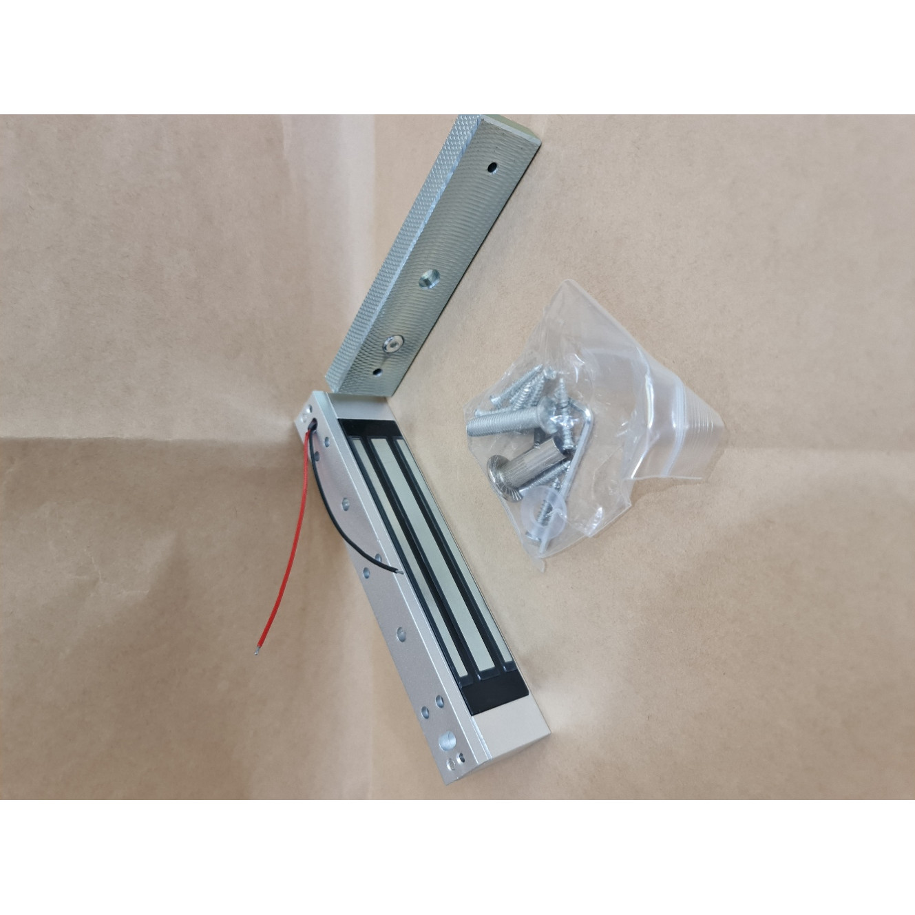 Combo khóa nam châm 180kg kết hợp thẻ từ trắng và đầu đọc thẻ bằng mật khẩu dành cho cữa NHÔM