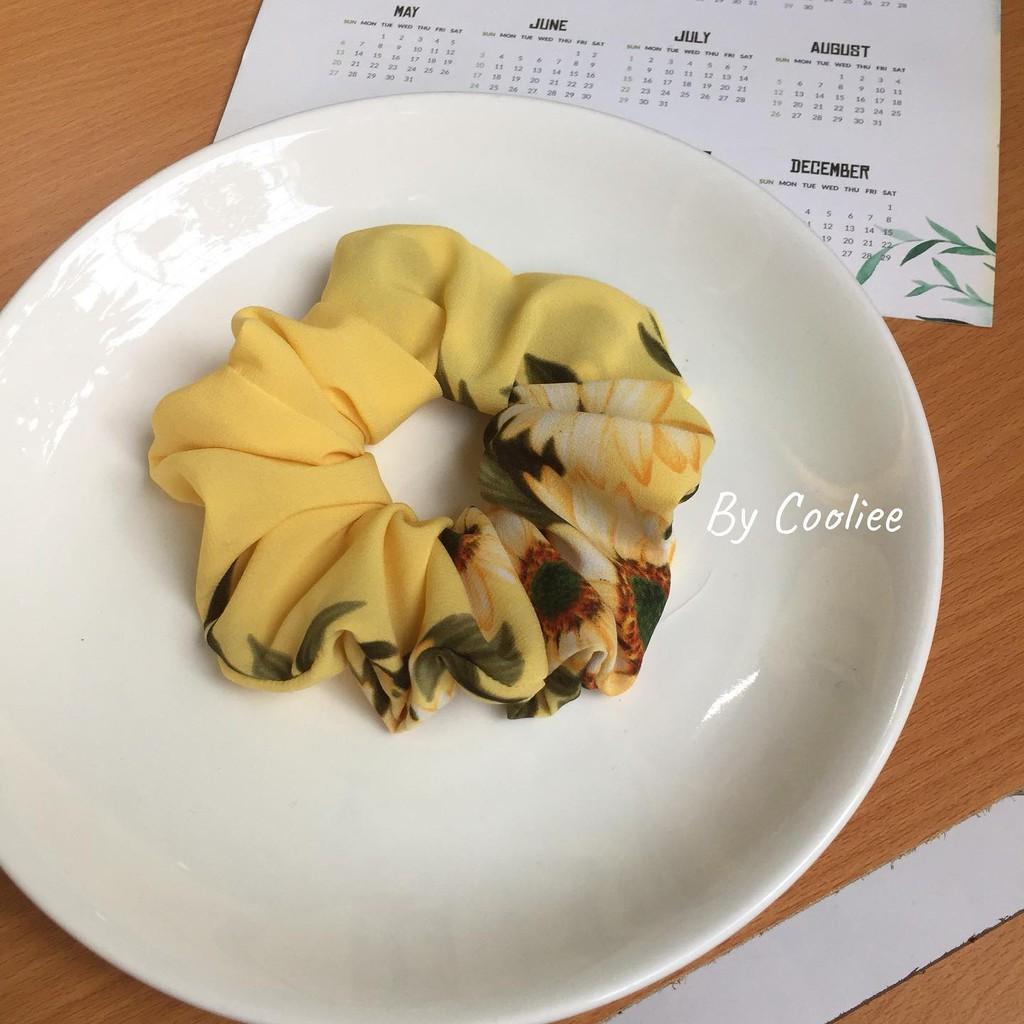 Dây cộc tóc scrunchies hoa cúc vàng