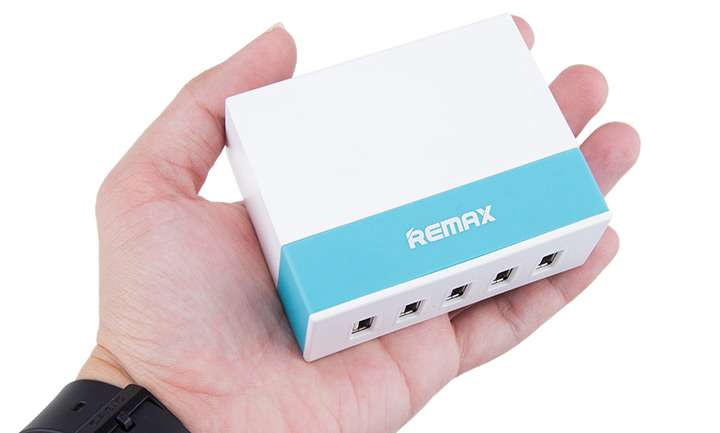 Kết quả hình ảnh cho Adapter Sạc 5 Cá»ng USB Remax RU - U1