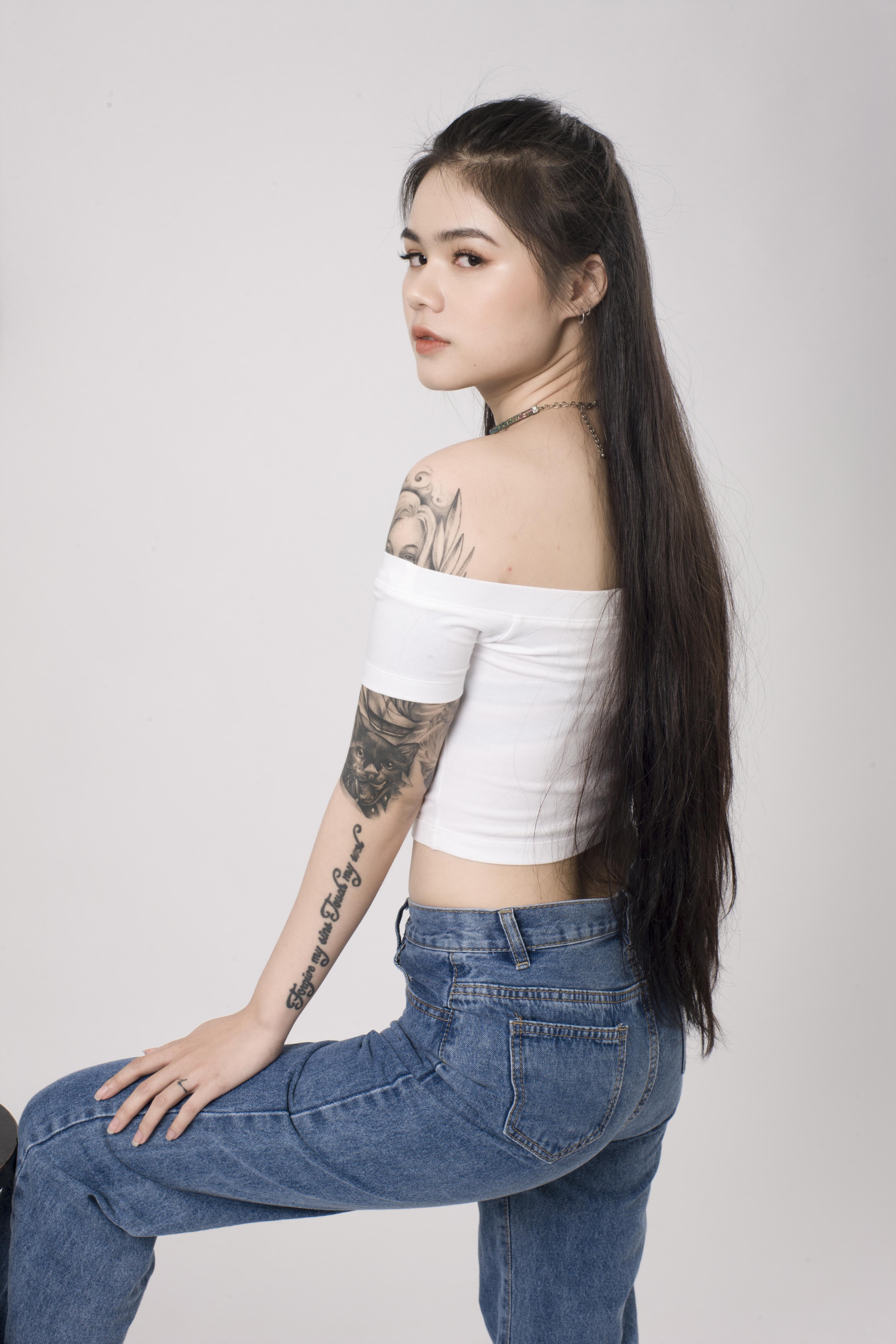 Croptop Bẹt Vai - Út Bén