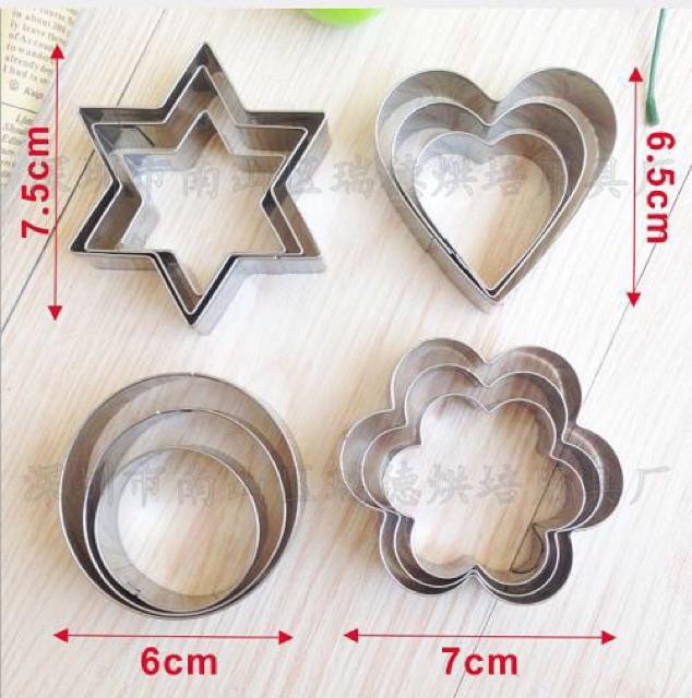 Set 12 khuôn cắt bánh, nhấn bánh tạo hình bánh quy Cookie Cutter