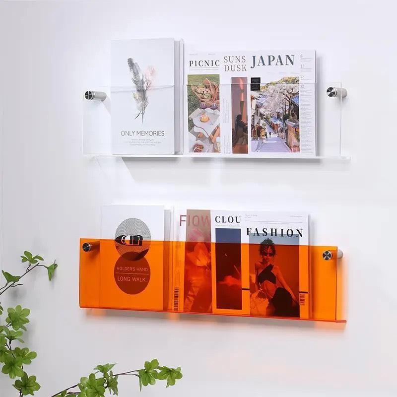 Kệ mica treo tường trưng bày tạp chí, sách, tranh, ảnh, nhiều màu sắc, nhiều kích thước - Vàng xuyên sáng