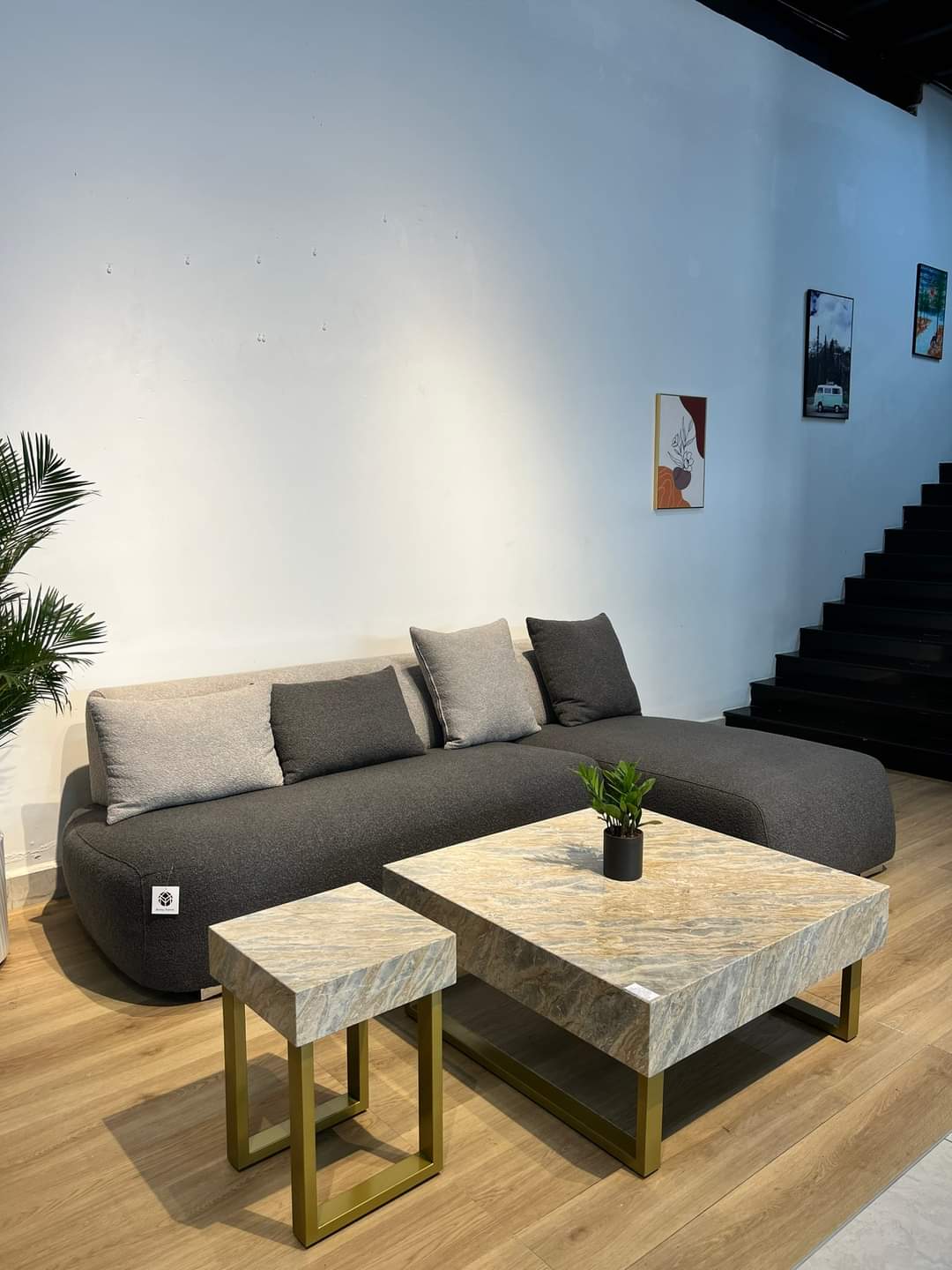 Băng góc Tundo Luxury phối màu hiện đại 2m2 x 1m4