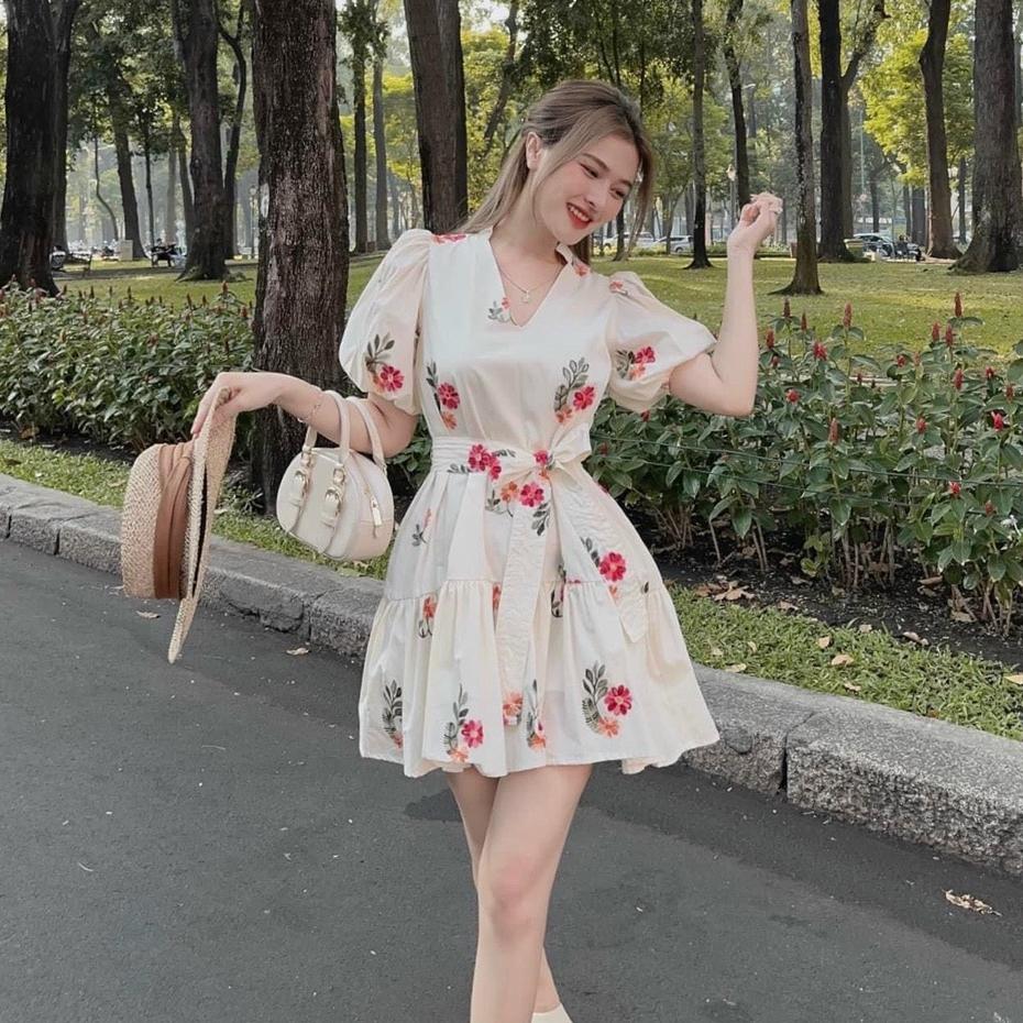 Đầm váy nữ tay phồng cổ chữ V thắt eo chít tầng xòe hàng thiết kế GKM FASHION