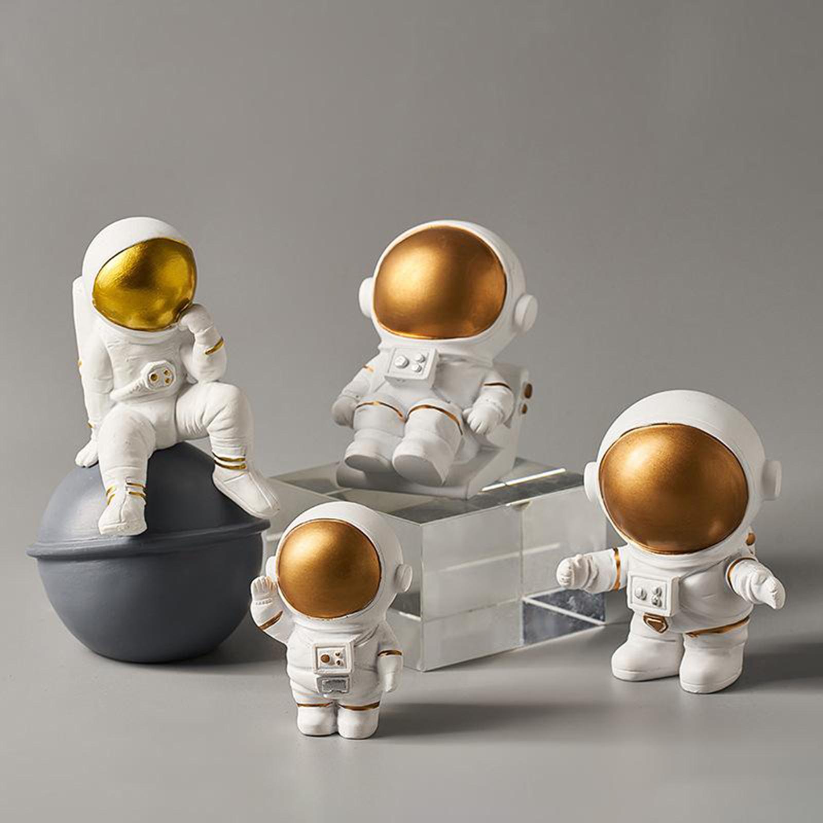 Astronaut Statues Sculpture Figurine Ornament Home Art Crafts Desktop Tabletop Decoration Home Office Decor