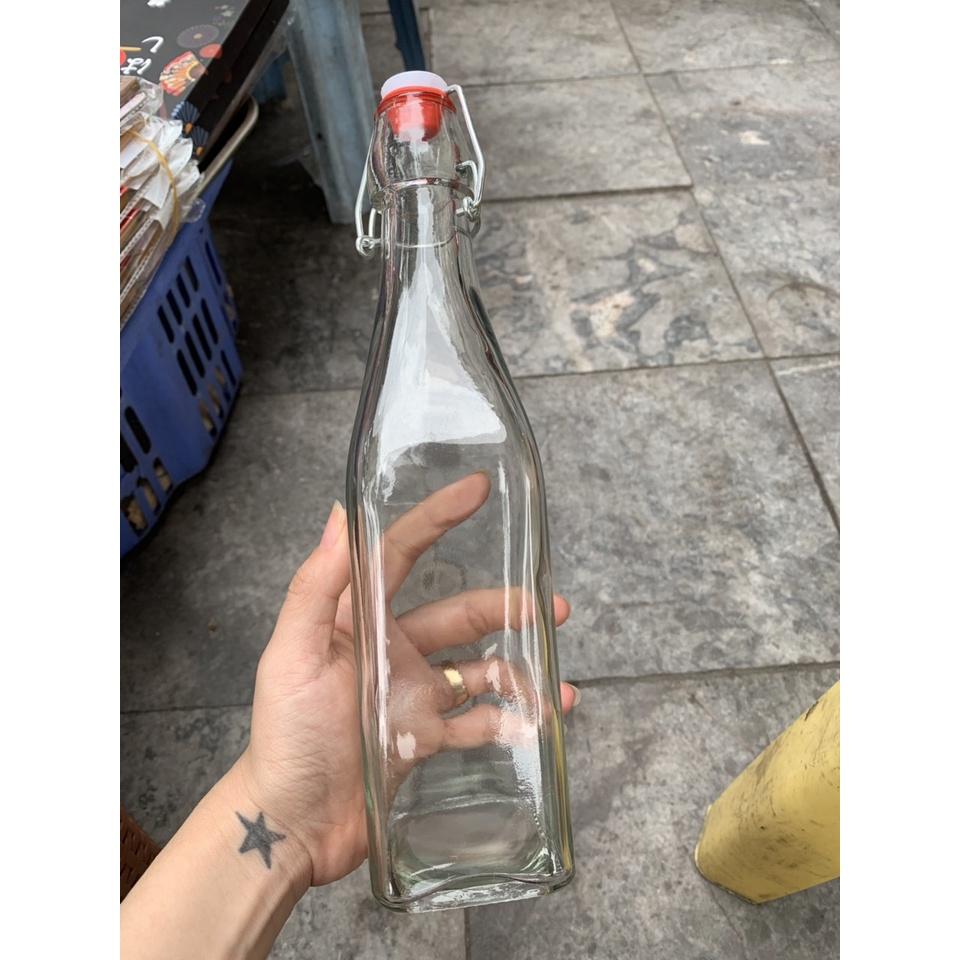 Chai Thủy Tinh Nắp Cài Nhựa Dáng Vuông
