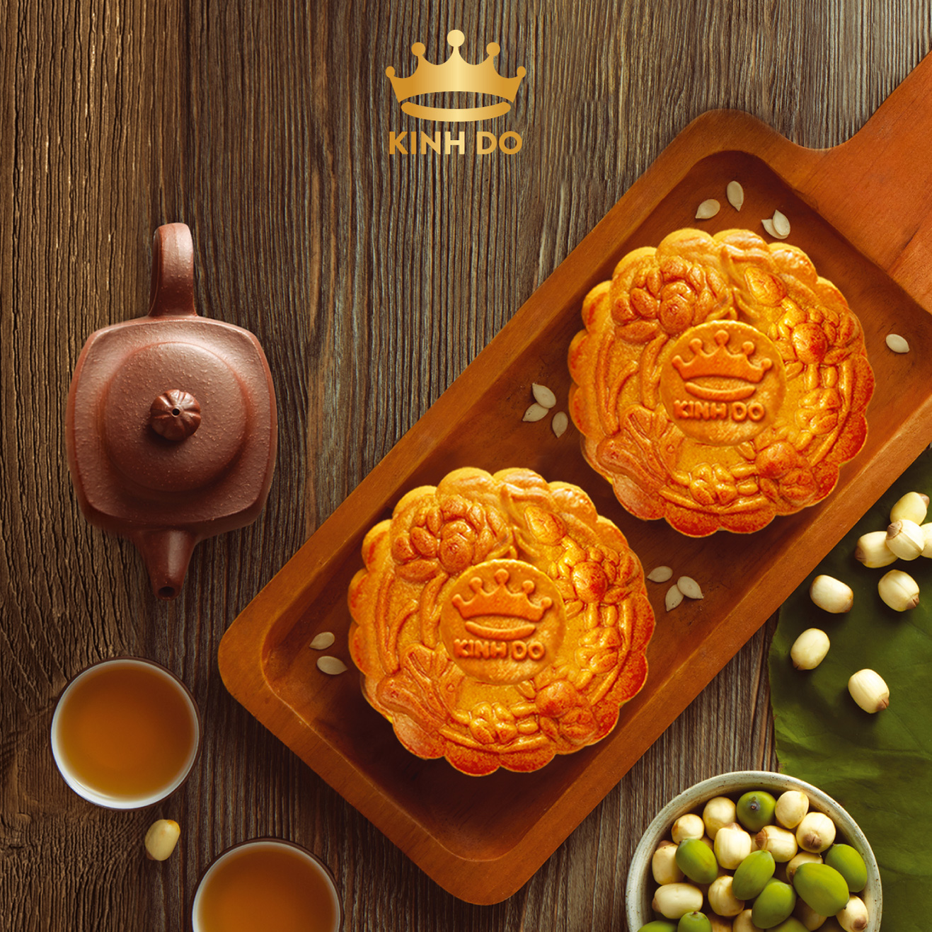 Tặng lồng đèn giấy - Hộp 4 bánh trung thu Kinh Đô giảm đường tinh luyện &quot;Sống Xanh&quot; (3 bánh ăn kiêng x 150g + 1 bánh 1 trứng x 150g)
