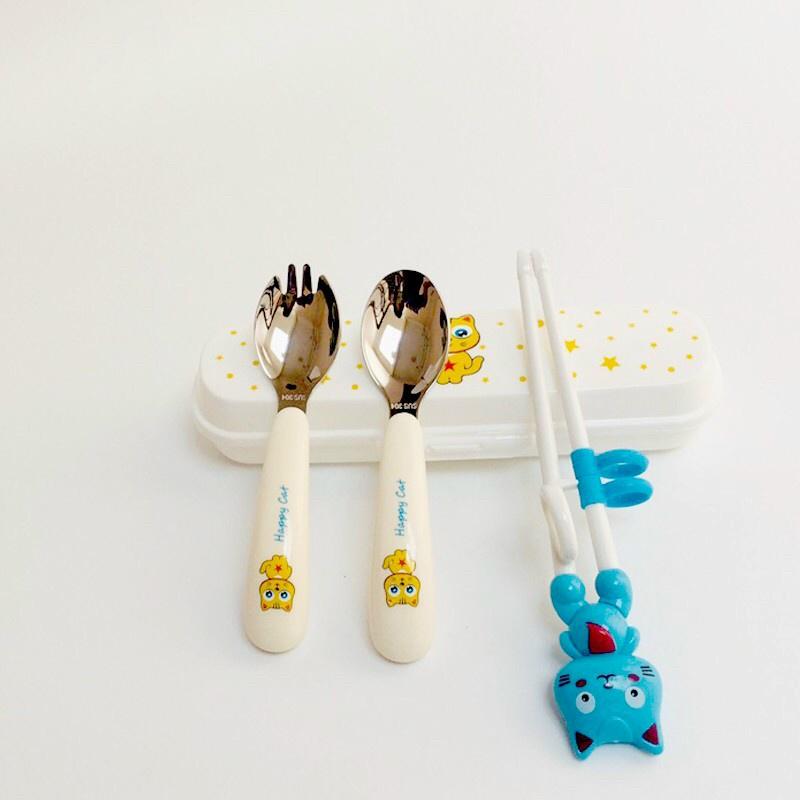 Set Thìa Đĩa Đũa Xỏ Ngón Tập Ăn Cao Cấp Hình Mèo Dễ Thương Cho Bé