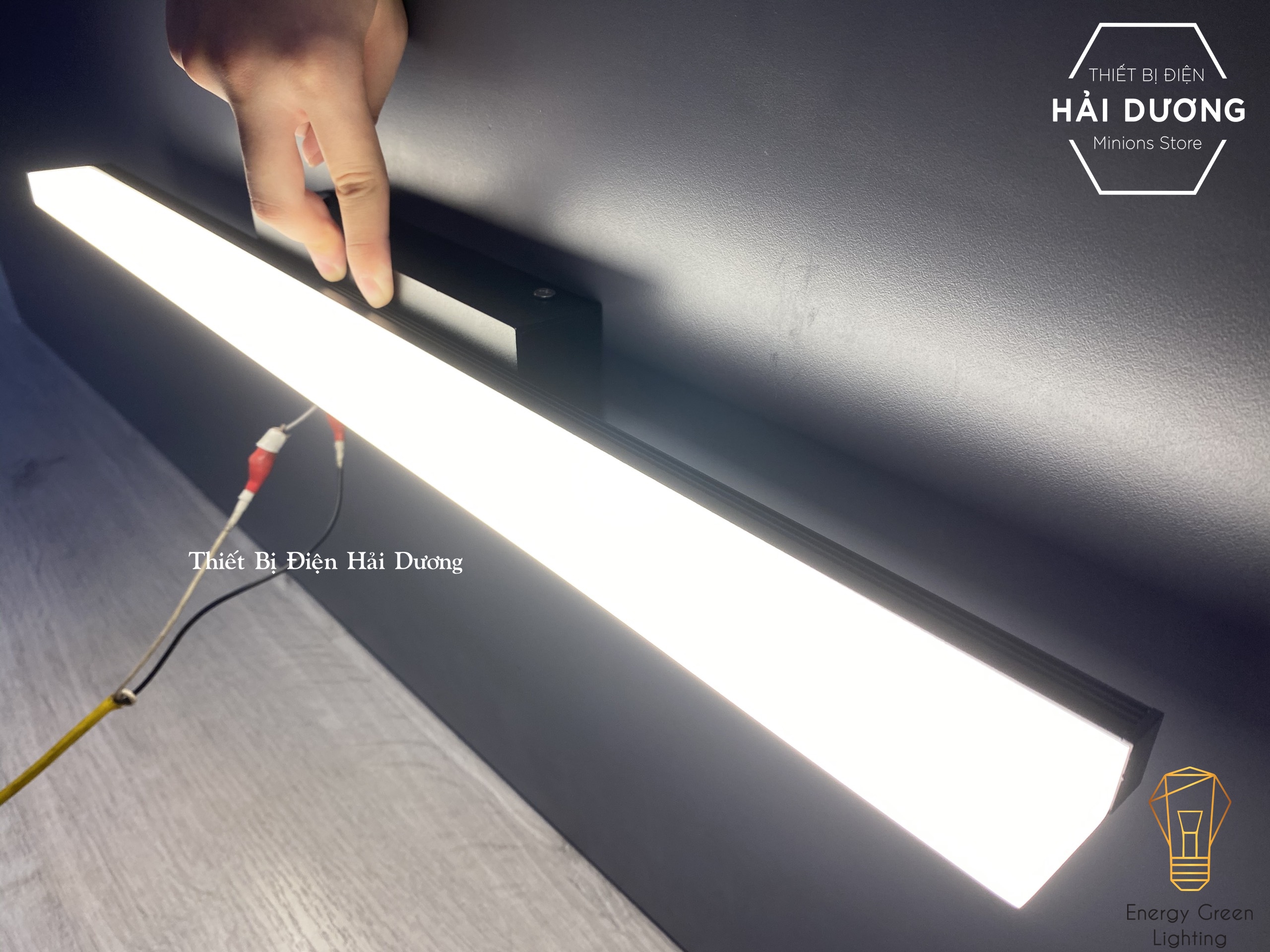 Đèn Soi Tranh- Đèn Rọi Gương Led Model A50 60cm 12w - 3 Chế Độ Ánh Sáng